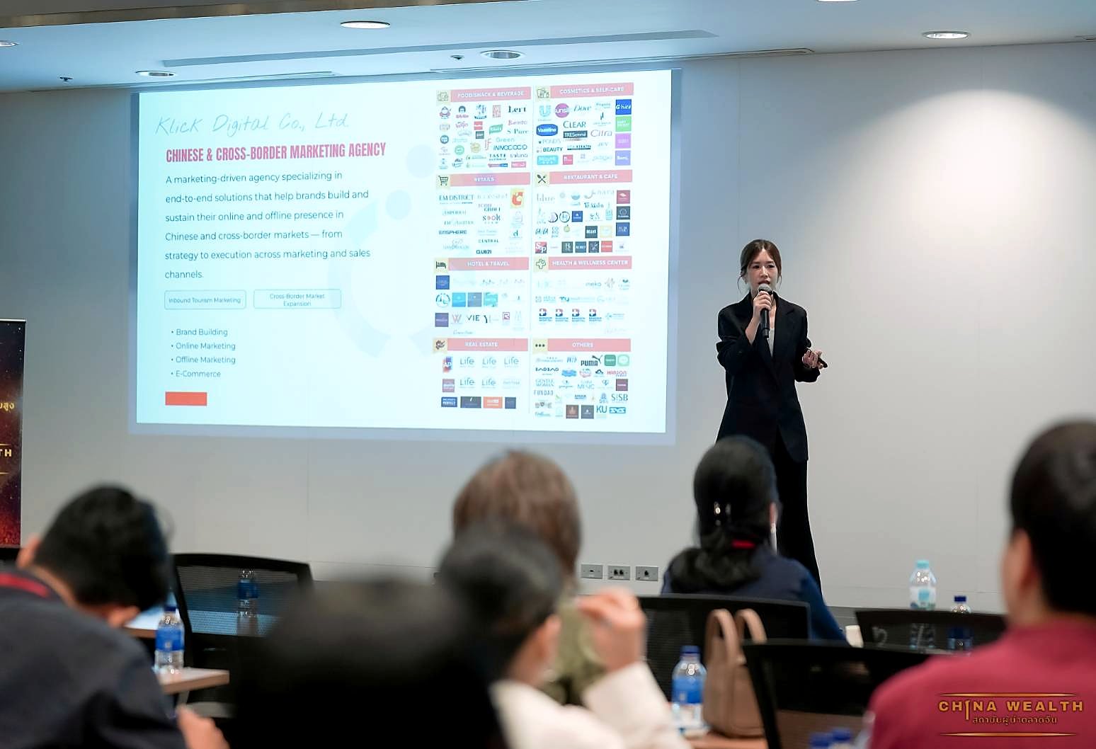 Klick Digital presenting at a seminar on Chinese and cross-border marketing