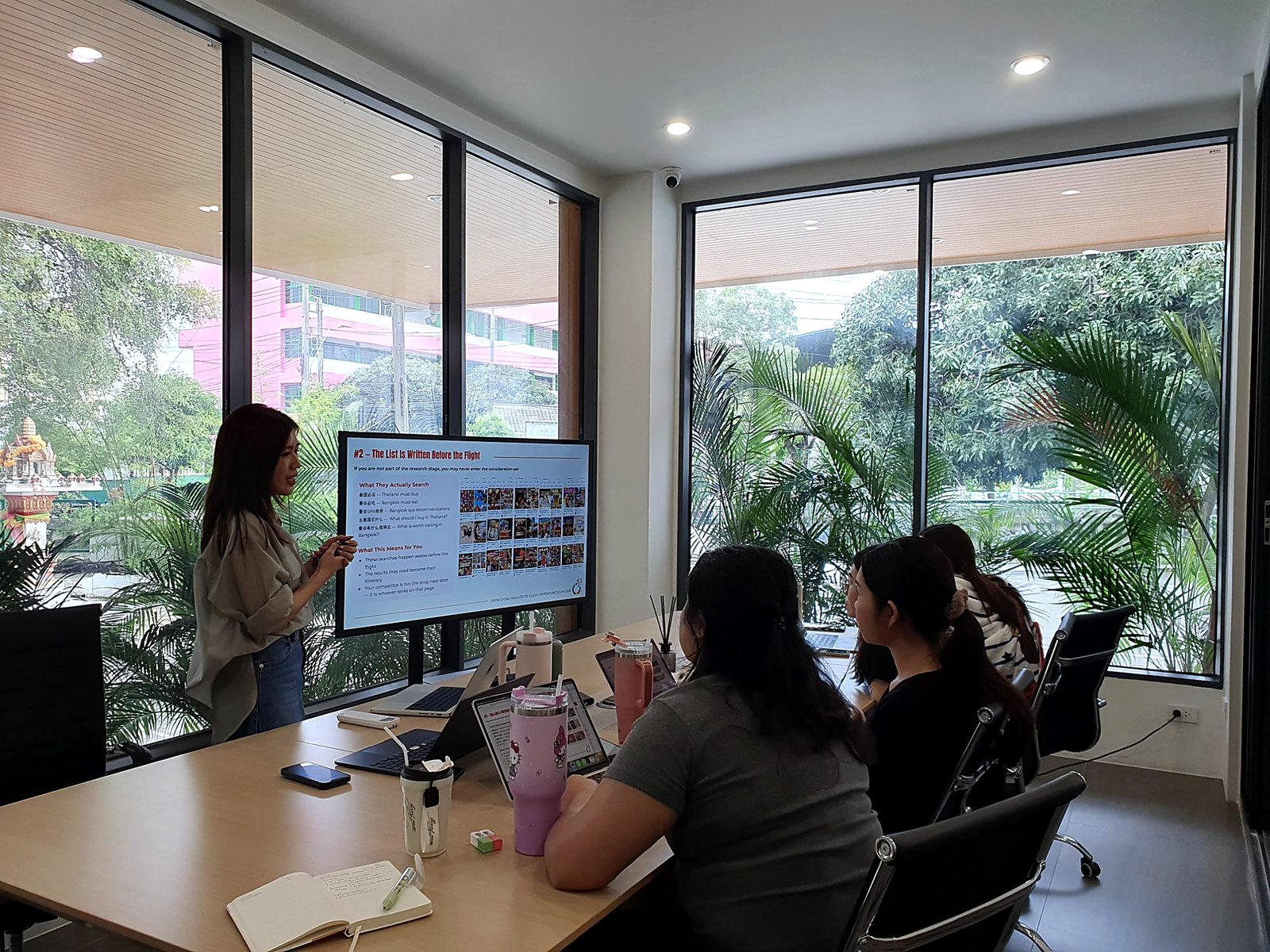 เวิร์กช็อปของทีม Klick Digital ในห้องประชุมสำนักงานกรุงเทพฯ